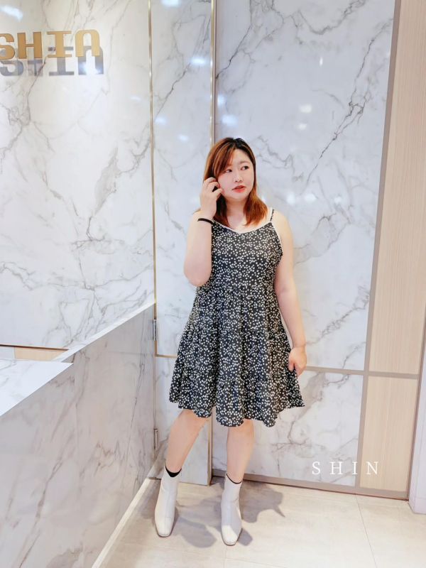 溫柔系碎花細肩短洋(綠/黑) 