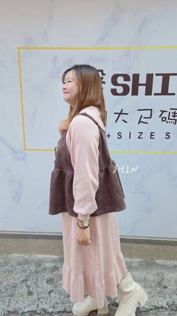 那麼可愛的寬鬆過膝針織洋裝(粉/黑) 