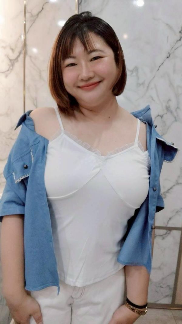 滾邊內搭氣質背心(黑/白) 