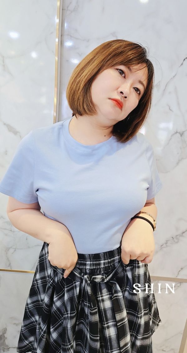 短版U領純色T(卡其/藍) 