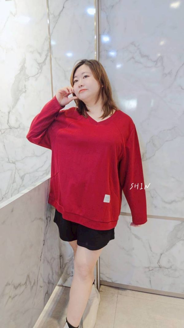 V領曼巴棉白牌T(紅/綠) 