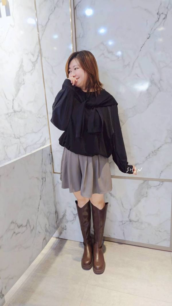 基本款附領巾棉T(白/黑) 