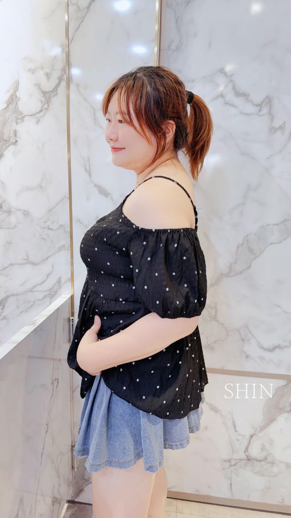 小花兒吊帶雪紡上衣(黑/白/紅) 