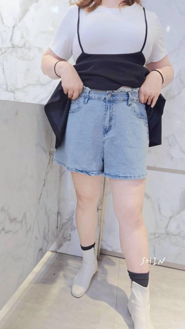 後口袋蝴蝶結牛仔短褲 