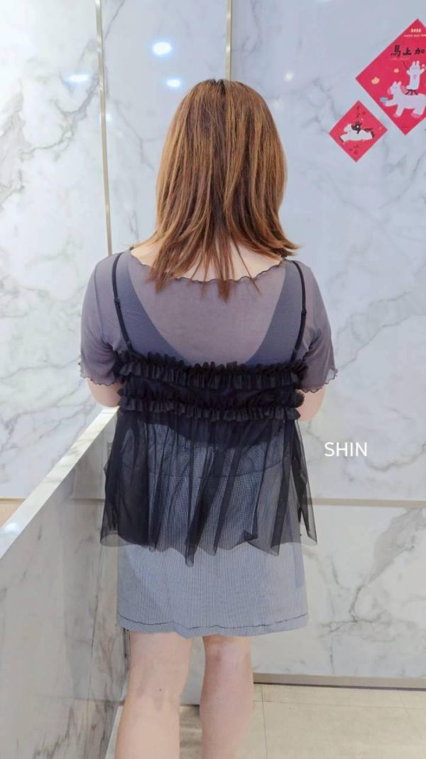 公主般的網紗吊帶外搭背心(黑/白) 