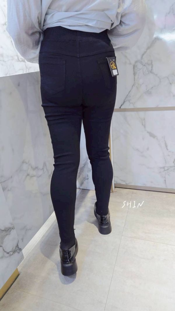 前大口袋設計彈性黑褲 