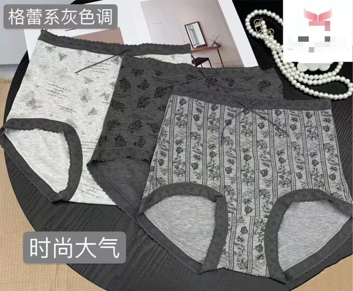 畫展風素描花內褲三件組 