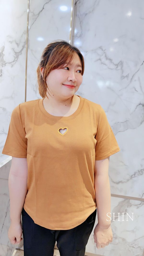 愛心挖洞上衣(白/黑/咖/焦糖/粉) 