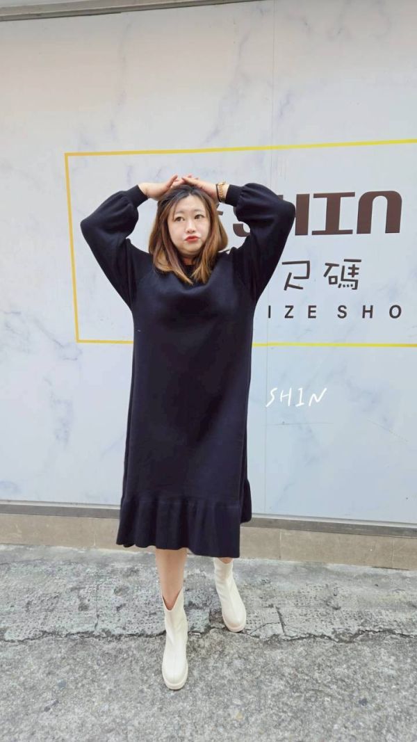 那麼可愛的寬鬆過膝針織洋裝(粉/黑) 