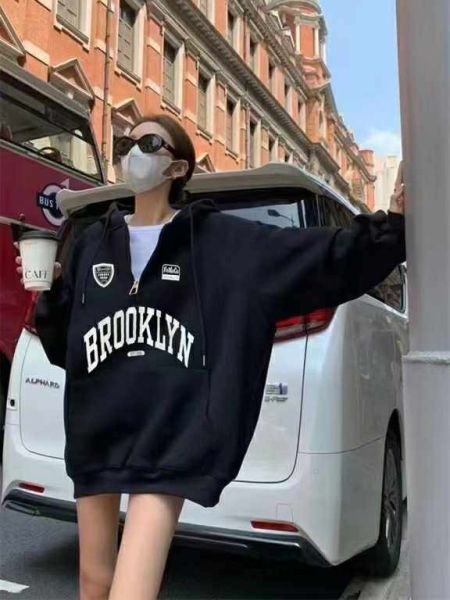 挺布英文字帽T(黑/奶茶/杏/粉) 