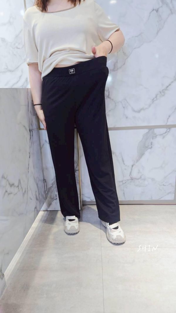 褲頭小標西裝直筒褲 