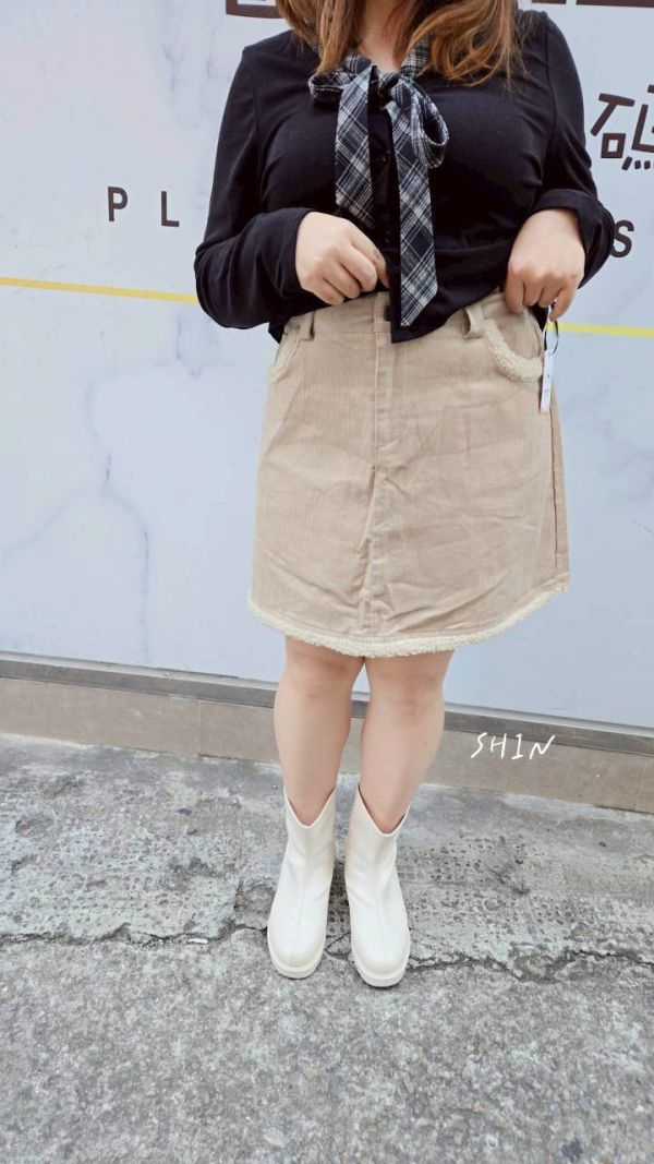 好好穿絨布直紋短裙(黑/杏/卡其) 