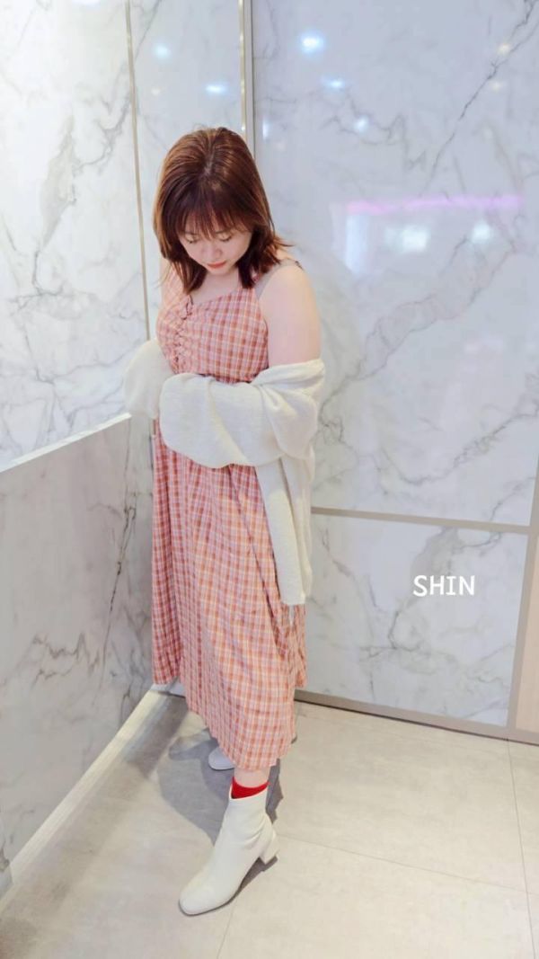 格子縮胸線肩背心洋+針織外套 