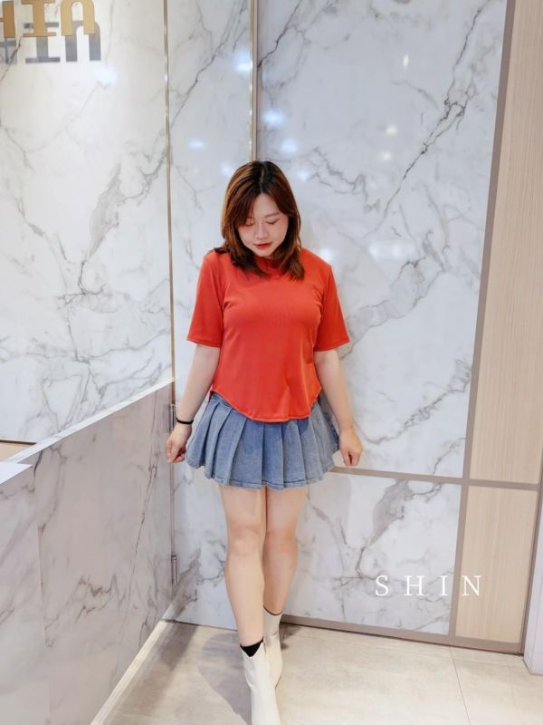 小辣妹銀釦牛仔百摺褲裙 