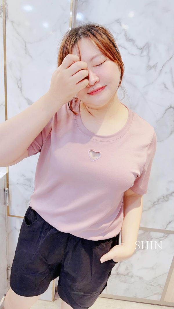 愛心挖洞上衣(白/黑/咖/焦糖/粉) 