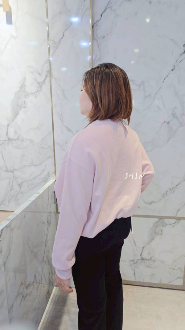 釘珠珠狗狗大學T(粉/奶油) 