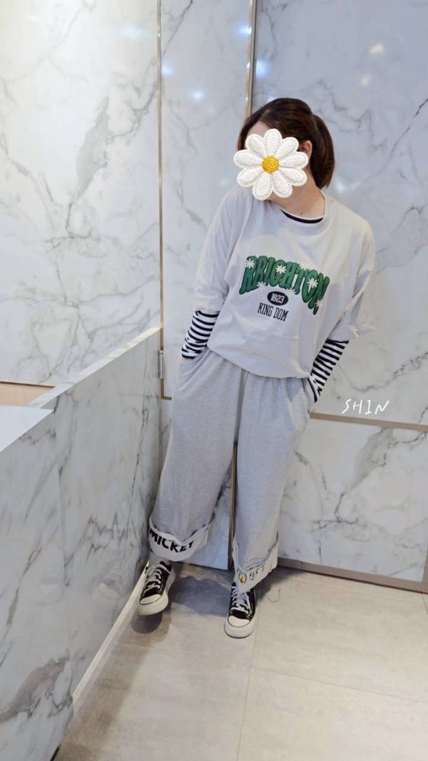 點綴花邊英字T(奶灰/灰綠/黑) 