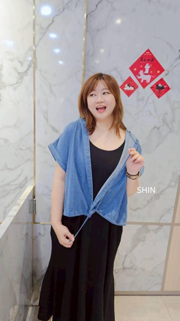 細肩洋搭配牛仔連帽外套裝(黑/卡) 