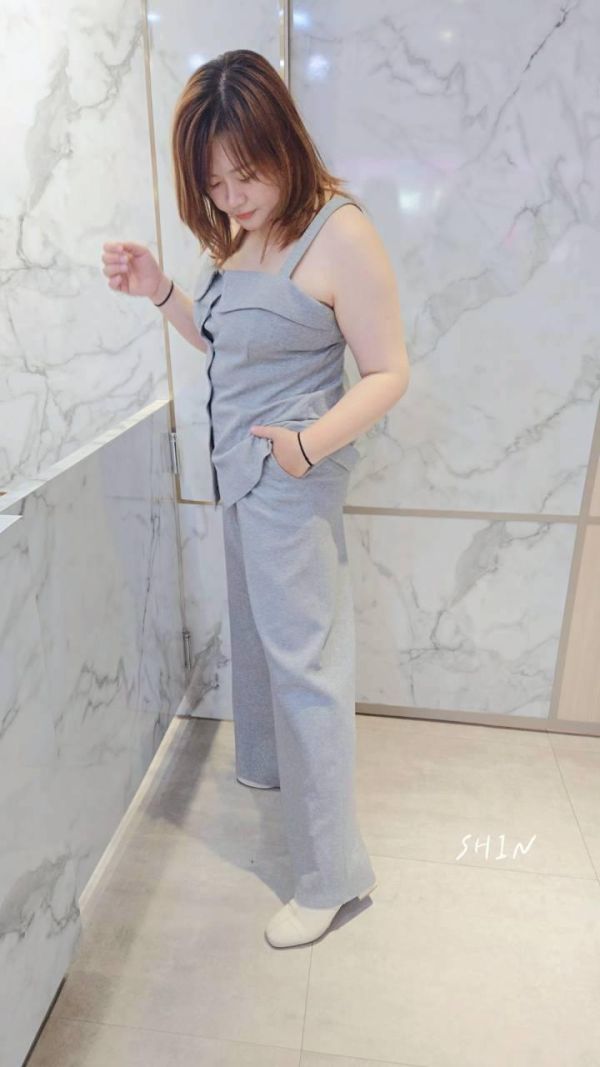 高質感風格螞蟻腰俐落套裝(灰/黑) 