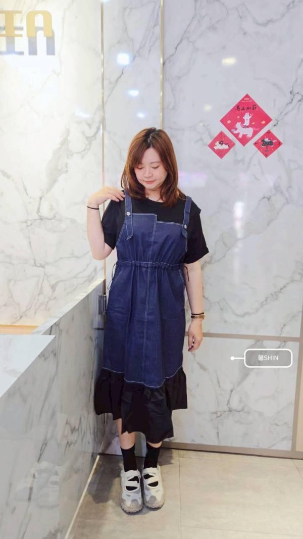 誰穿誰鵝樂的假兩件牛仔拼網紗洋(深/淺) 