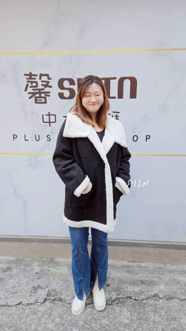 帥姊姊兩面穿毛毛大衣 