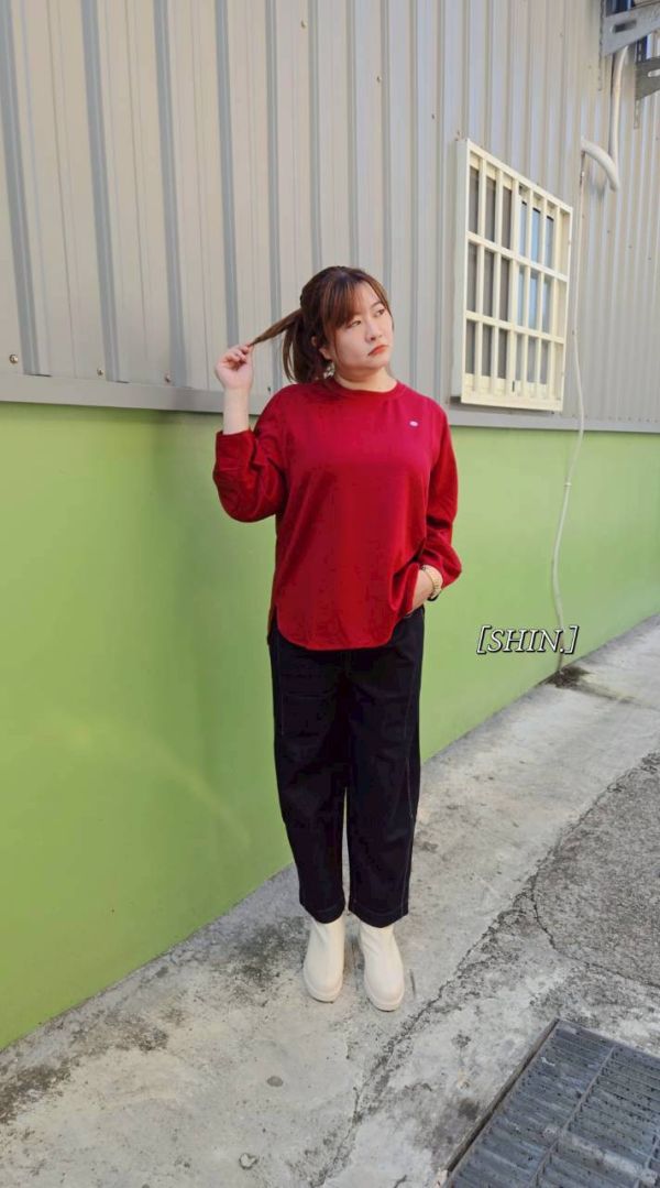 小鈕扣袖裁線T(紅/黑) 