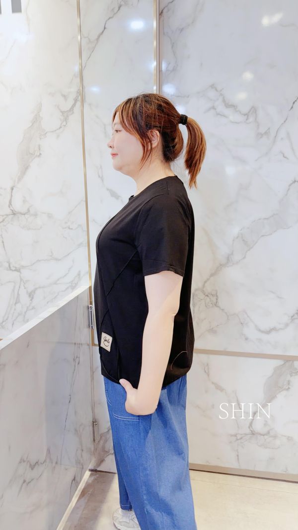 必包色V領冰瓷素T(黑/焦糖/芋紫) 