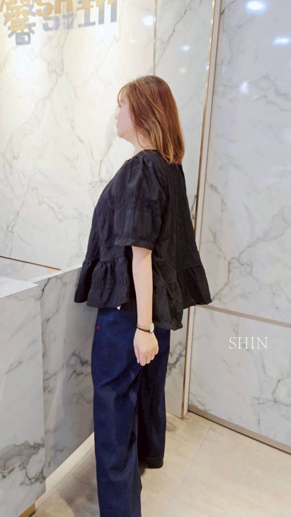 正韓KOREA泡泡上衣(白/黑) 