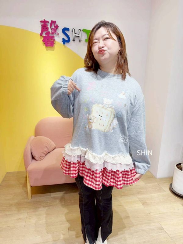 韓版小熊內磨毛蕾絲拼接T(咖/灰) 