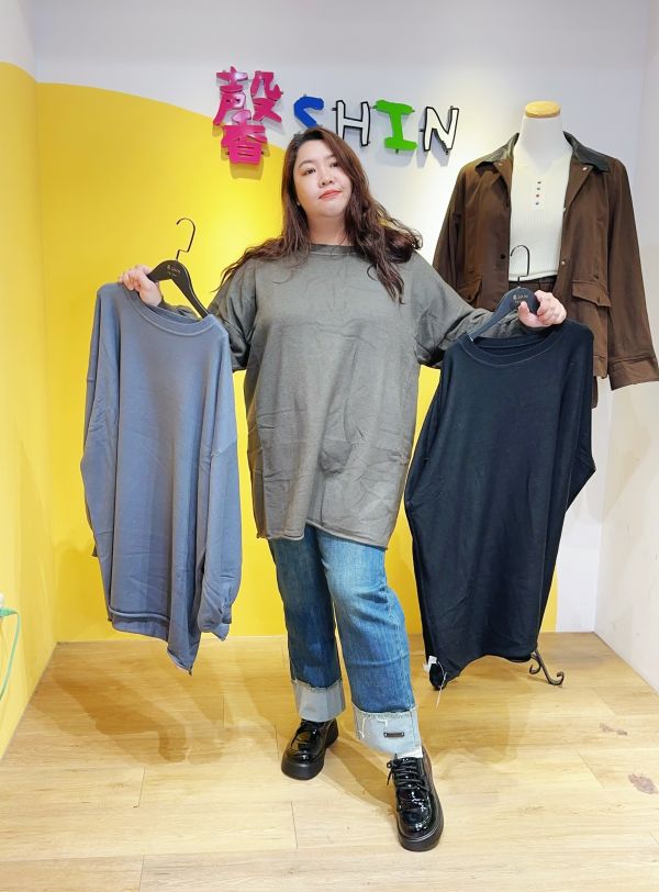 圓領溫柔澎袖針織中長上衣(黑/綠/紫/灰) 