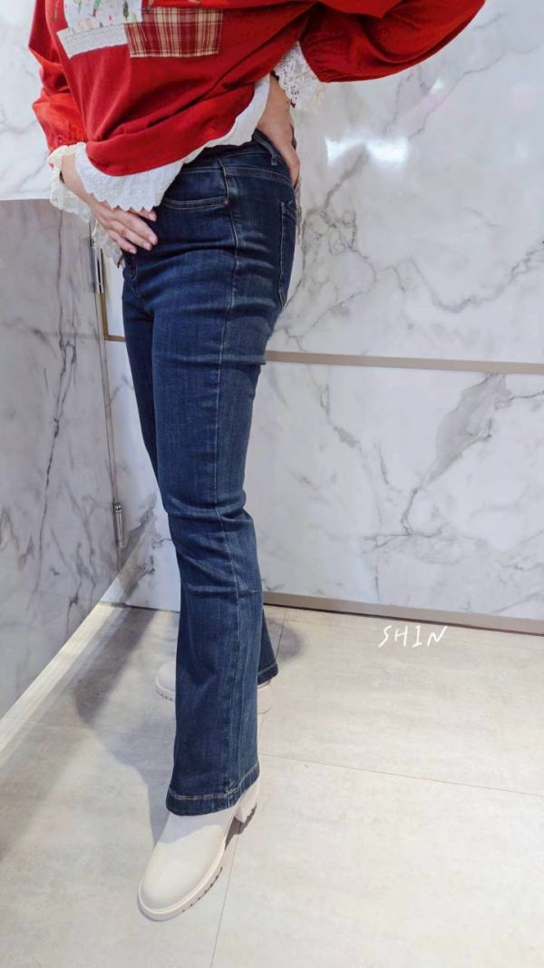 彈力九分喇叭褲 