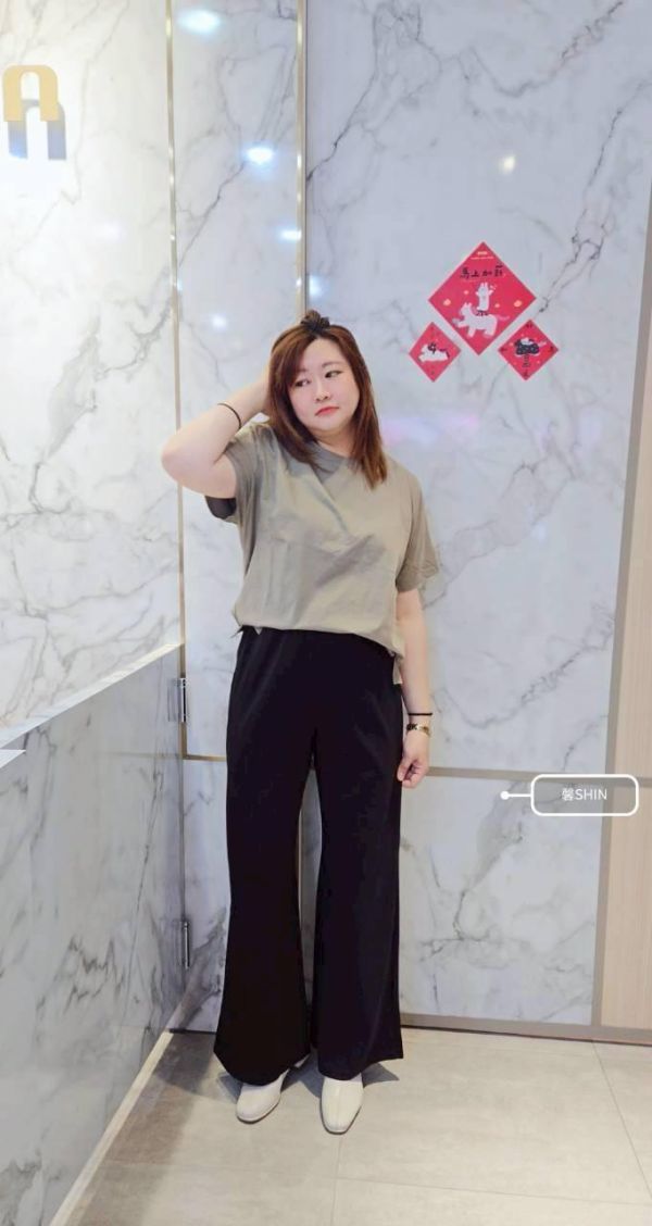 又是包色款兩側小開衩冰瓷T(綠/奶茶/黑) 