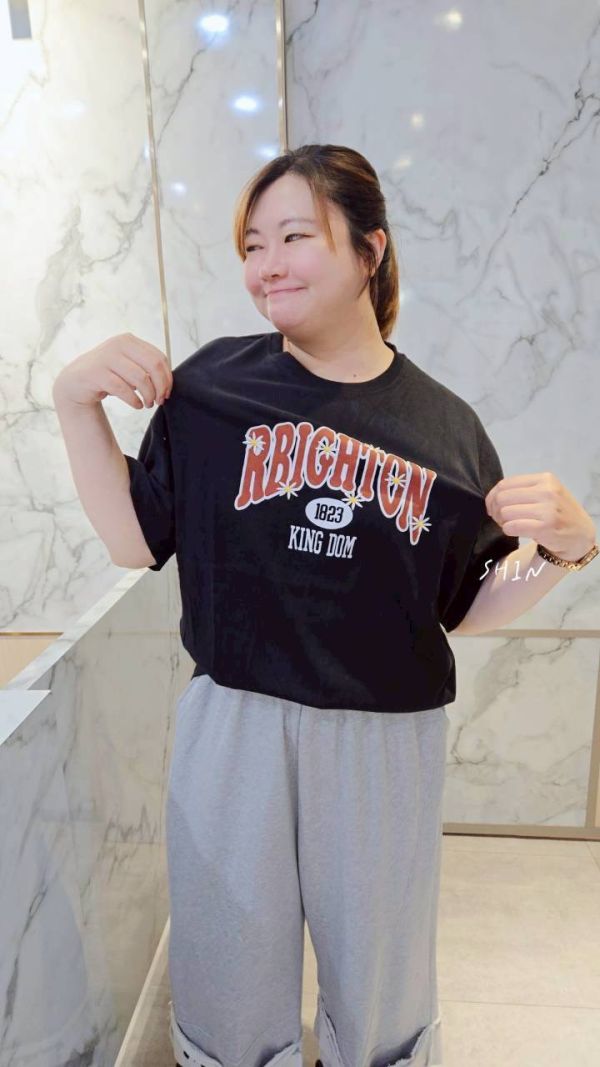 點綴花邊英字T(奶灰/灰綠/黑) 