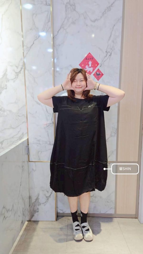 嗯~覺得有點好看的拼接燈籠網紗長版 