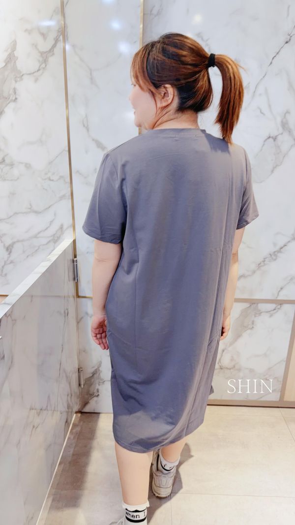 V領立體感圖A字長版洋(黑/墨灰) 