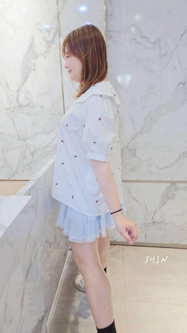 刺繡櫻桃棉麻上衣 