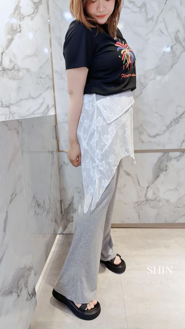蕾絲微喇叭兜兜褲(深灰/花灰) 
