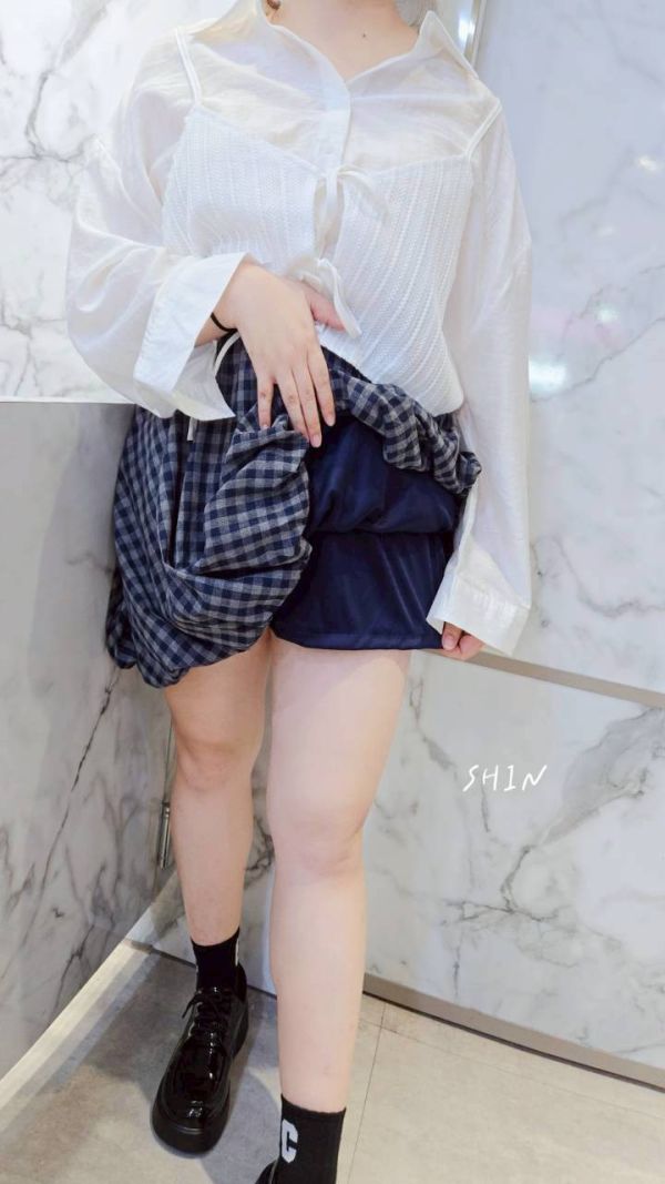 可愛爆表格子氣球褲裙(藍格/紅格) 