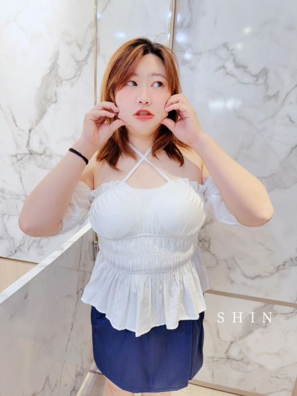 阿娘威~性感炸落袖上衣(水藍/白/黑) 