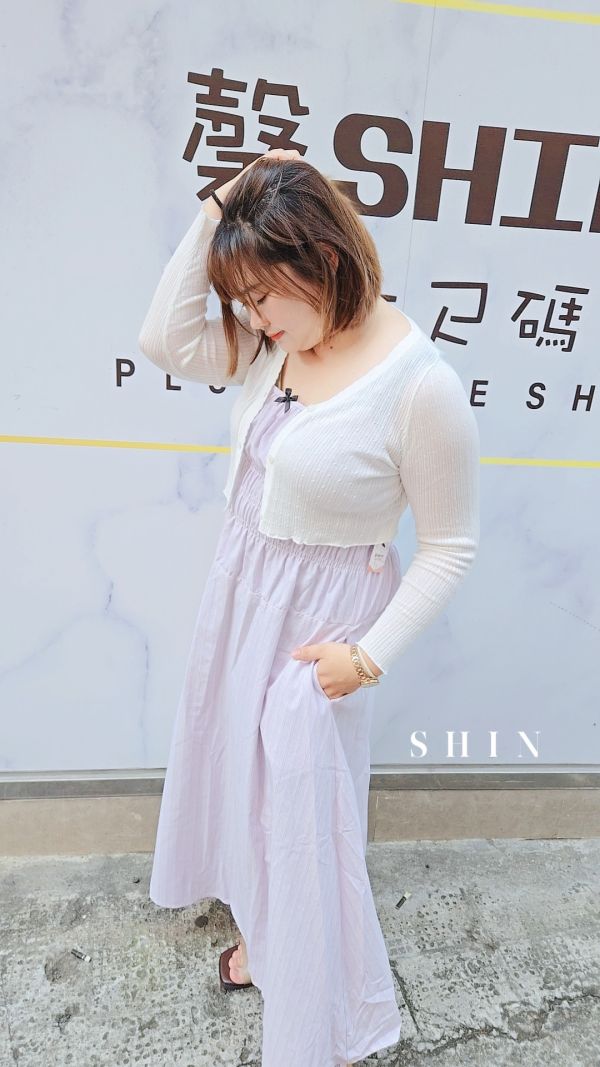 蕾絲花細肩條紋吊帶洋裝(藍/紫) 