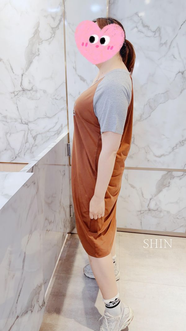 滾邊跳色英字長版T(咖/深藍) 