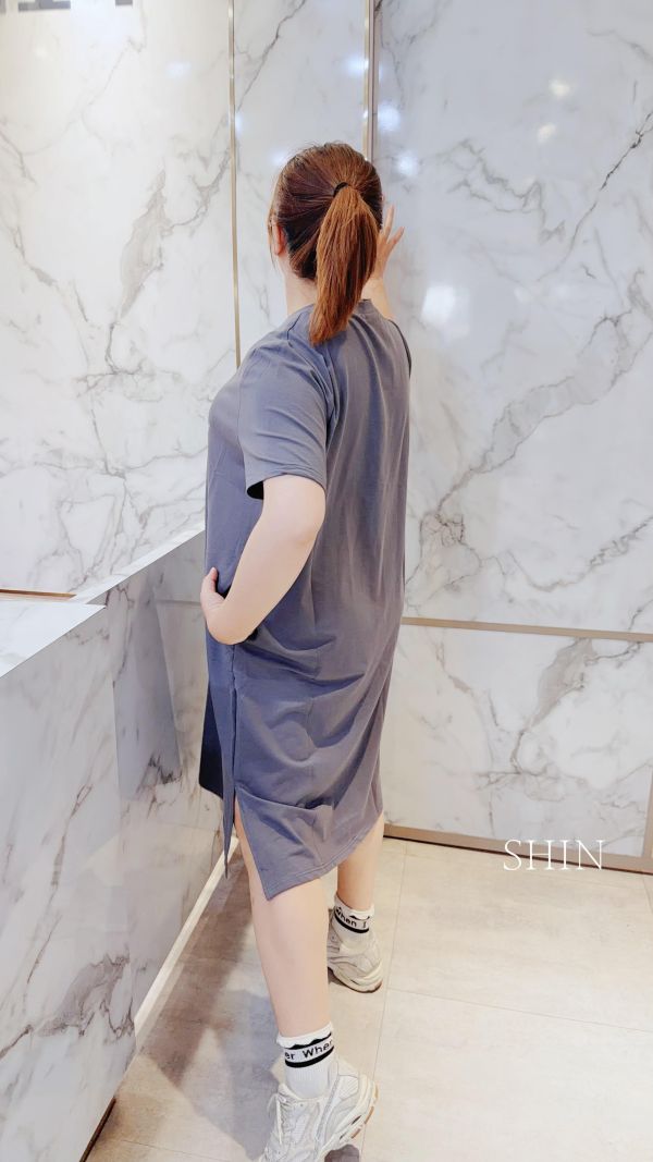 V領立體感圖A字長版洋(黑/墨灰) 