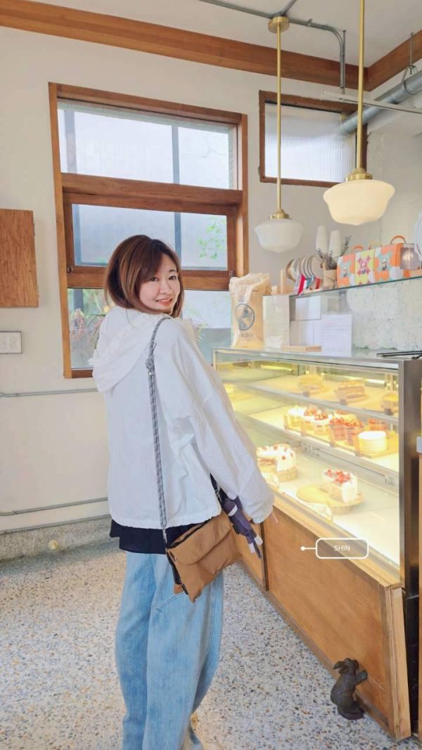 日系女孩兒荷葉設計夾克(杏灰/白/黑) 