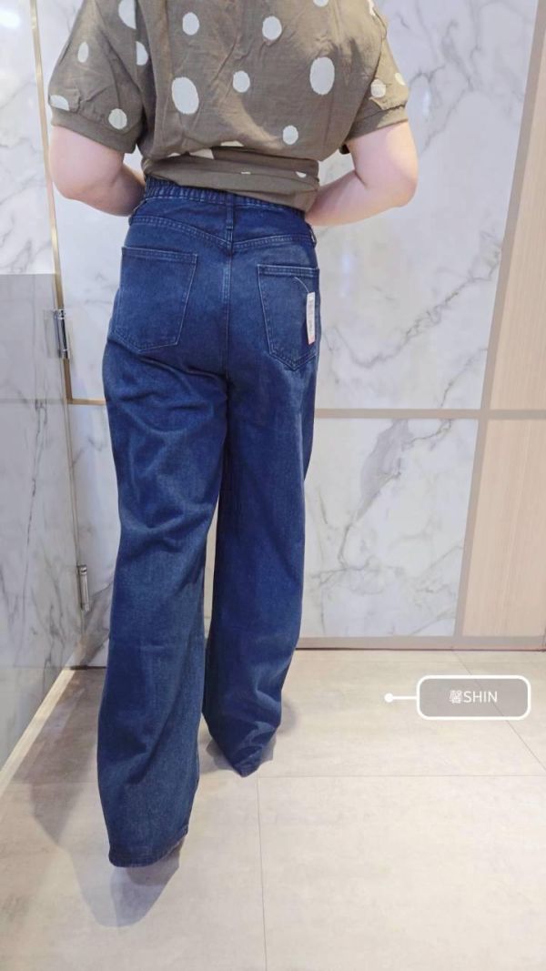 外線深色小直筒寬褲 