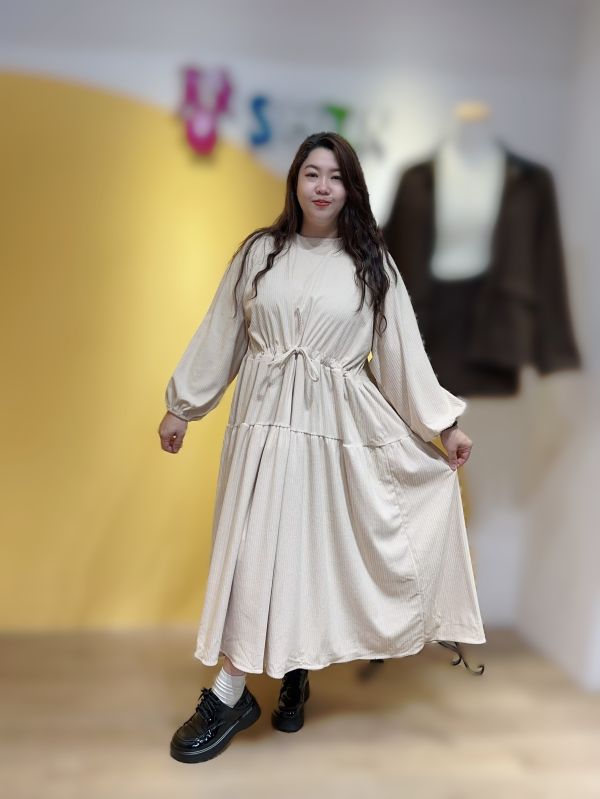 KOREA直紋質感絨布洋裝(黑/杏) 