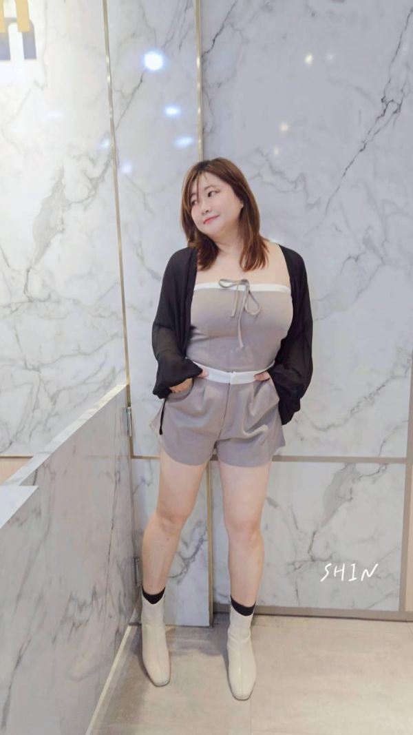 好辣的太空棉撞色平口套裝(奶茶/黑) 