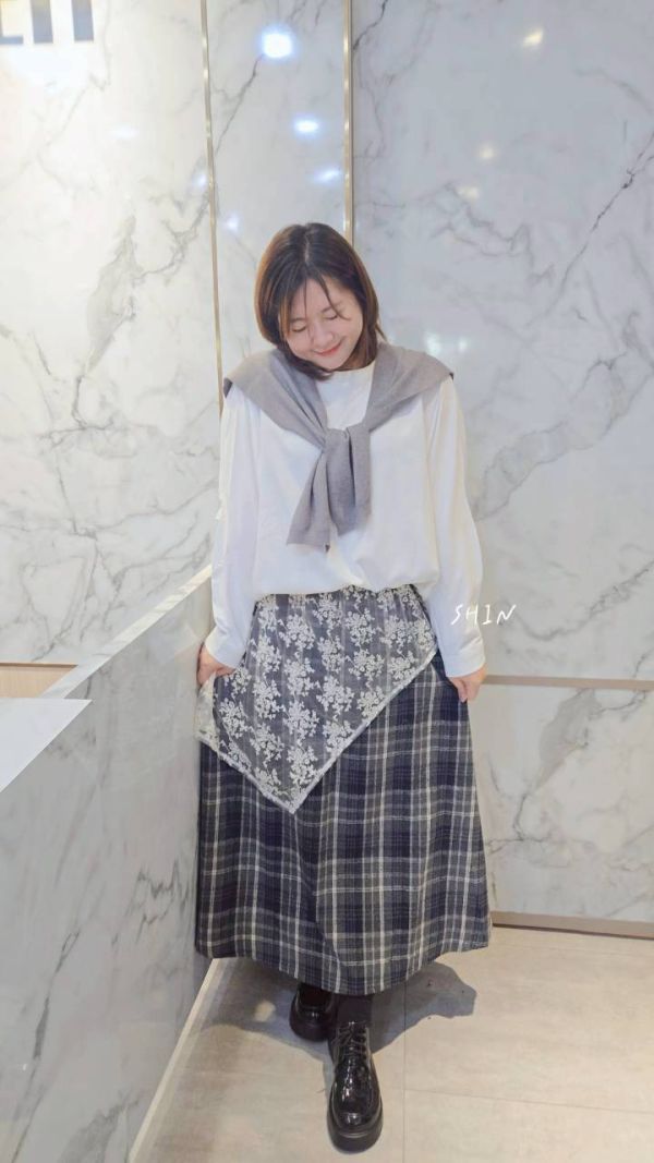 基本款附領巾棉T(白/黑) 