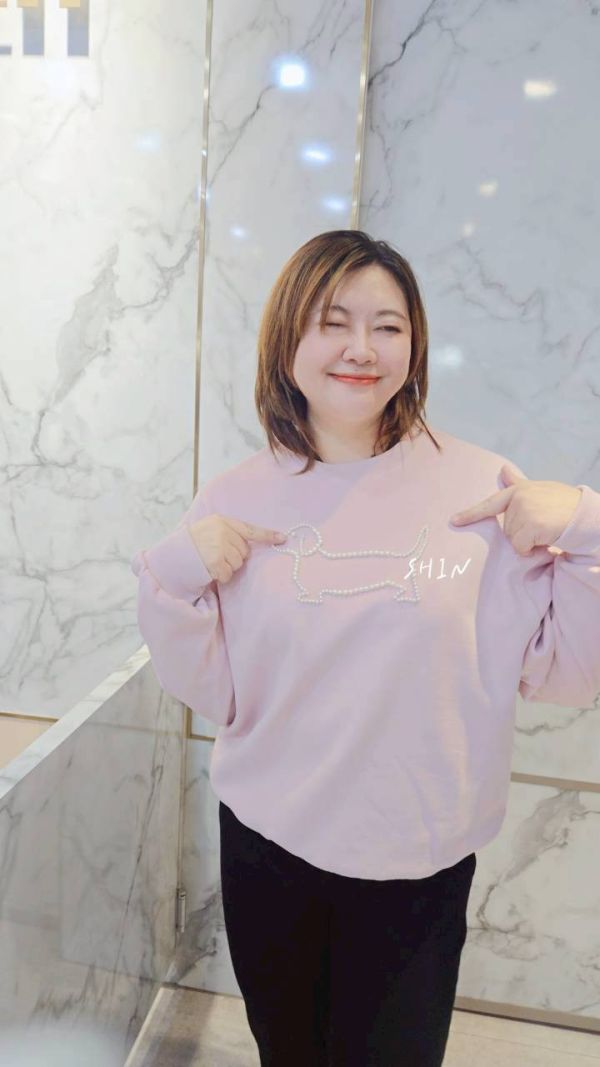 釘珠珠狗狗大學T(粉/奶油) 