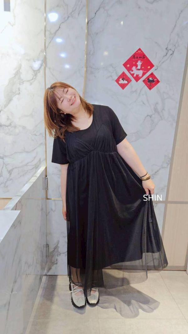 要漂亮要氣質都有的真兩件網紗配素T長洋(咖/黑) 