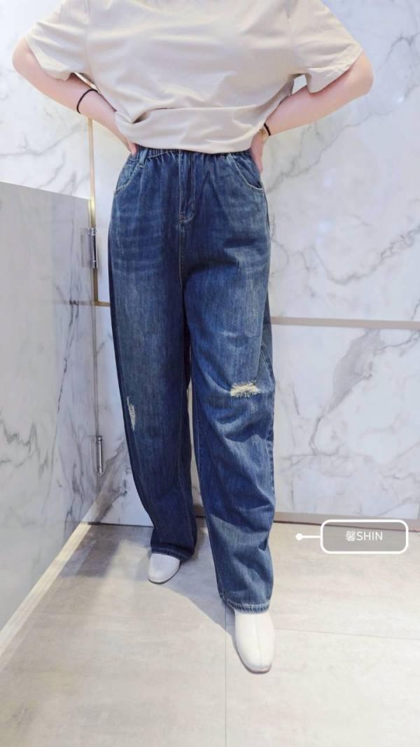 左膝刷破牛仔寬褲(深/淺) 